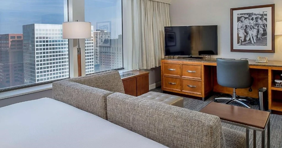 Best Places to Stay Near Busch Stadium, St. Louis: Top Hotels for Game Day and Beyond