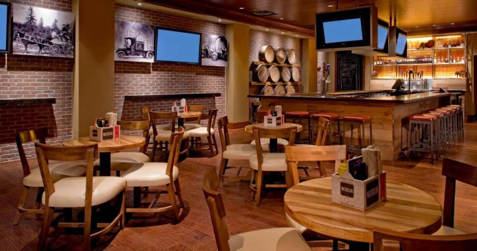 Best Places to Stay Near Busch Stadium, St. Louis: Top Hotels for Game Day and Beyond