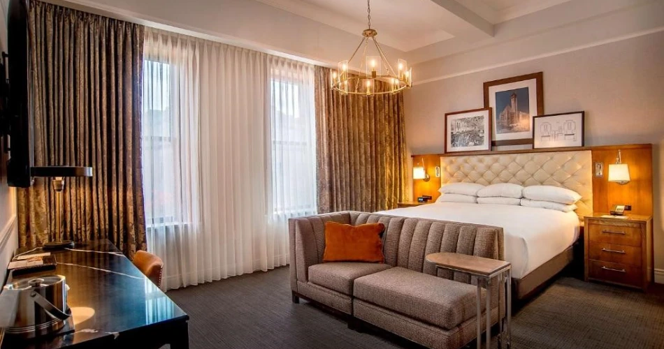 Best Places to Stay Near Busch Stadium, St. Louis: Top Hotels for Game Day and Beyond