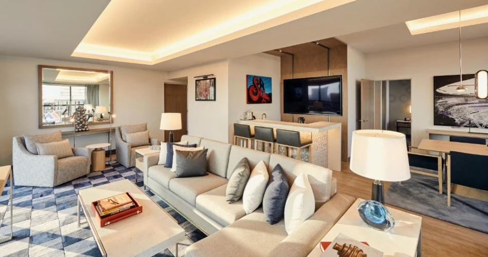 Hotels Within Walking Distance to Busch Stadium, St. Louis: Stay Close to the Game