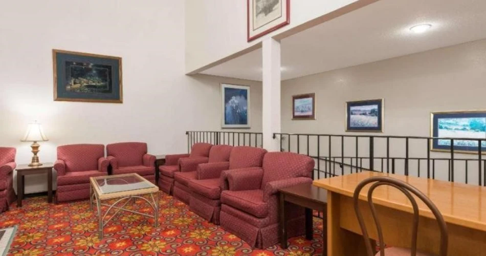 Affordable Hotels Near Busch Stadium, St. Louis: Budget-Friendly Stays for Your Visit