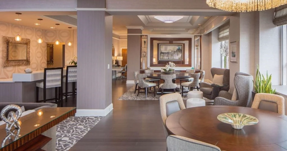 Top Hotels Near Busch Stadium, St. Louis: Where to Stay for a Game Day Experience